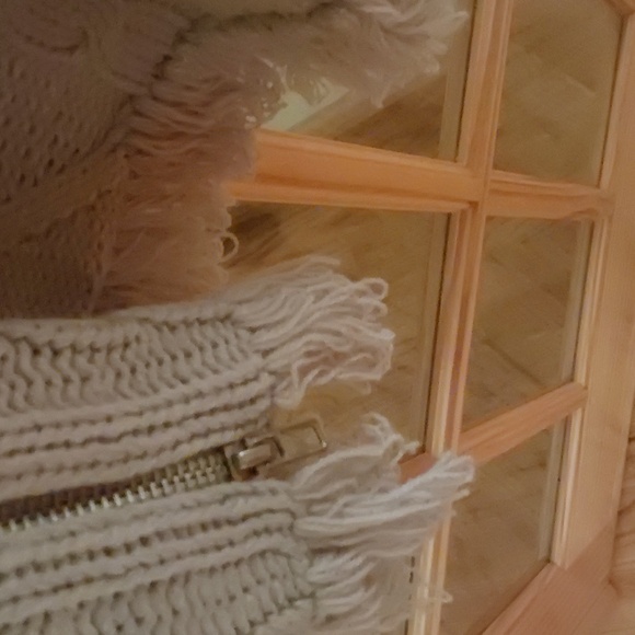 Faded Glory Missy Extra Large tan sweater with zipper and hood - Picture 5 of 7